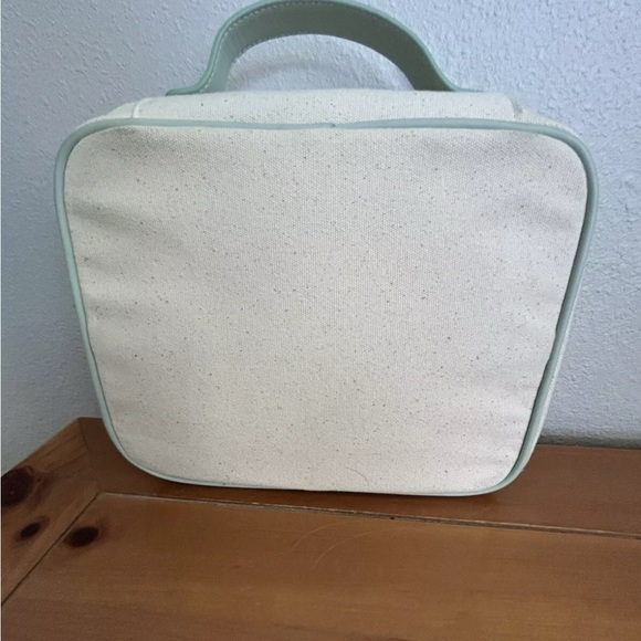 Lauren Conrad Cosmetic Toiletries Bag Set - Picture 4 of 6